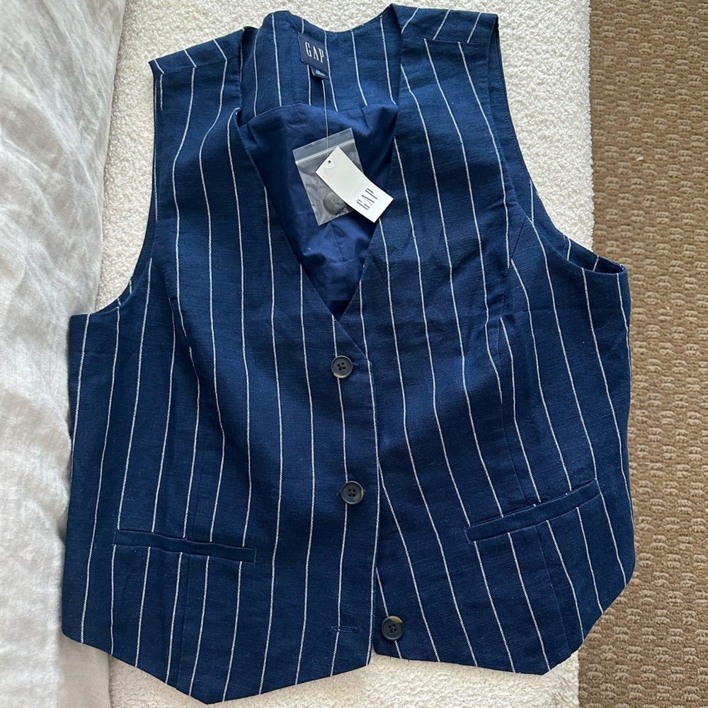 NWT Gap blue striped linen vest